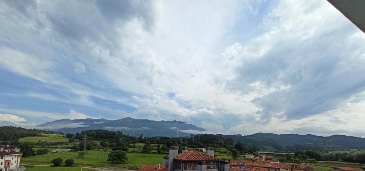 Duplex Con Vistas Al Picu Pienzu, Colunga Apartment Luaran gambar